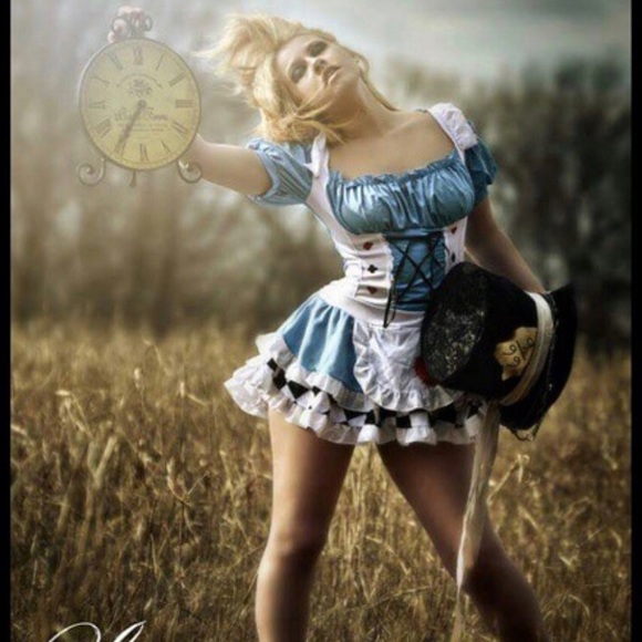 Meet your Posher, Lauren - Picture 3 of 11